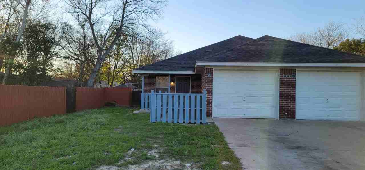 100 S 16th St #A - Photo 2 of 12