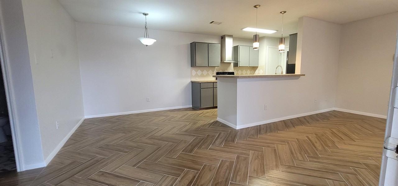 100 S 16th St #A - Photo 5 of 12