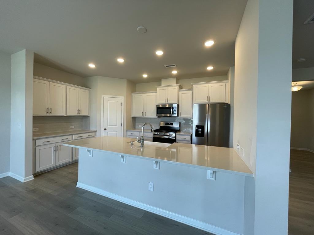 672 Crestdale Dr - Photo 6 of 22