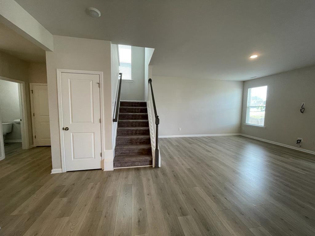 672 Crestdale Dr - Photo 5 of 22