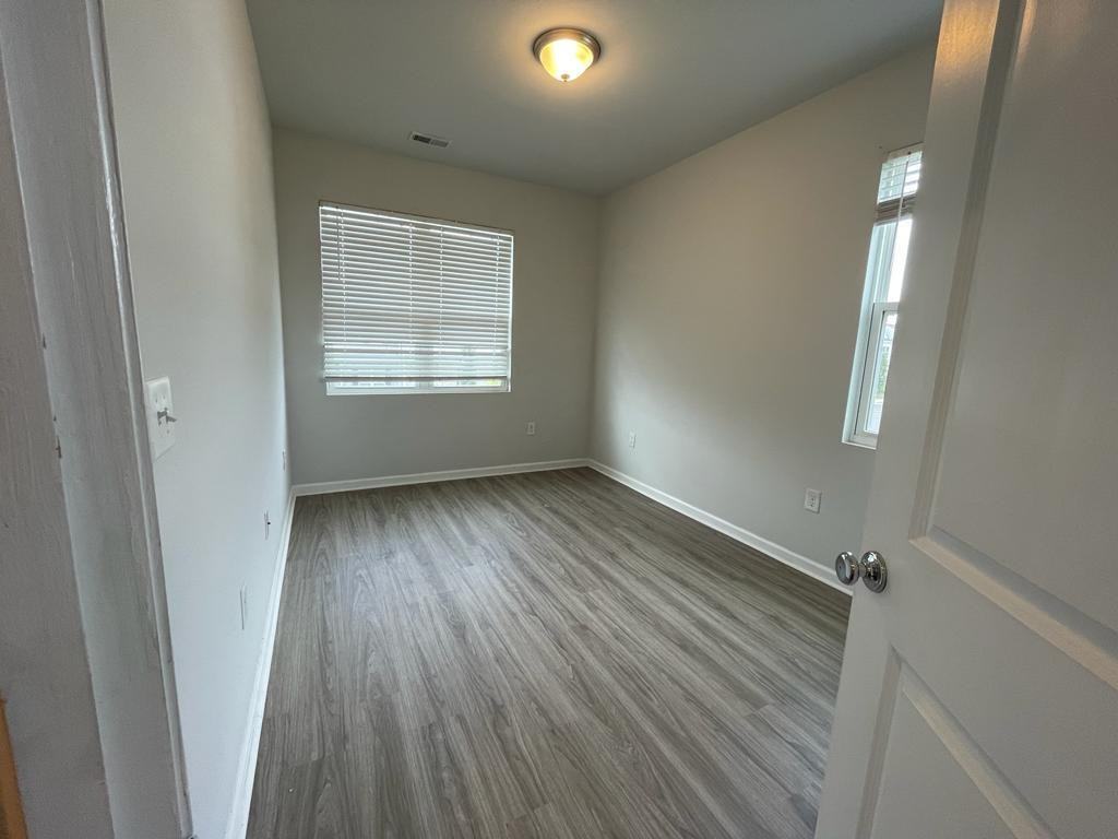 1096 Cameron Way #1 - Photo 5 of 21