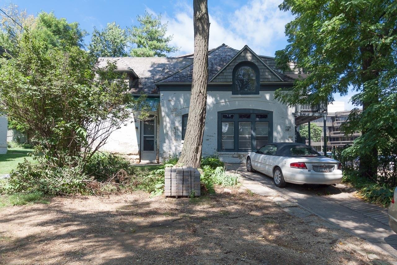 134 E Gorham St - Photo 7 of 17