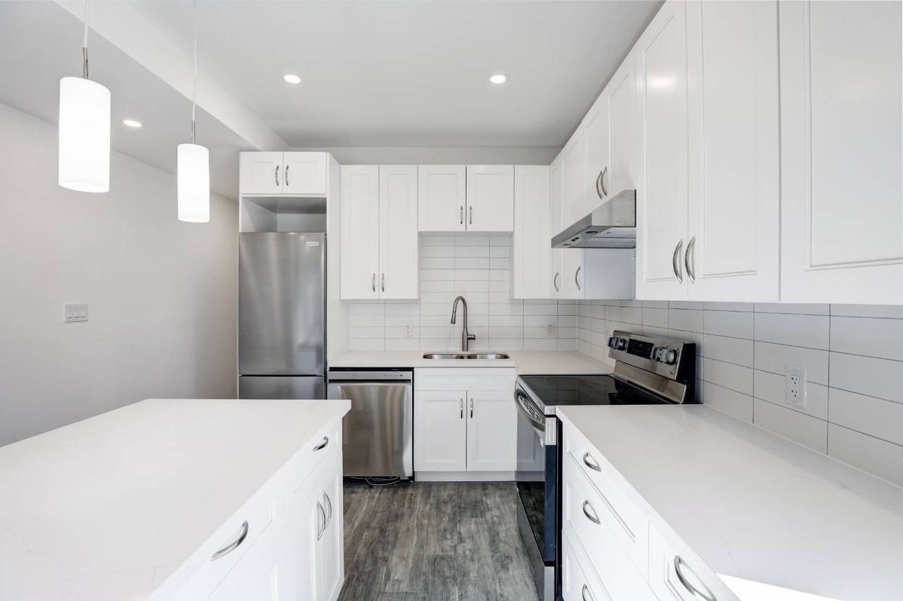 620 Bathurst Street - Photo 5 of 21