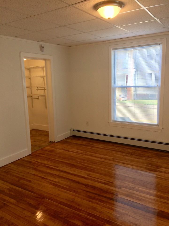 98 Walnut St #1 - Photo 3 of 10