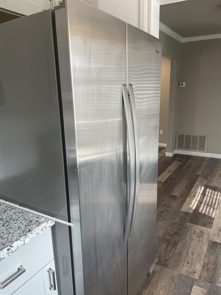 802 1/2 Nw 15th St #1 - Photo 5 of 35