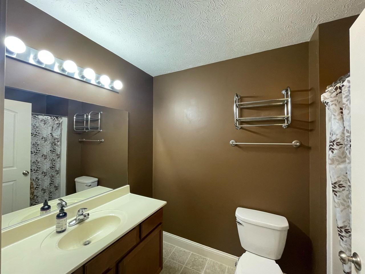 516 James Street #1 - Photo 3 of 15