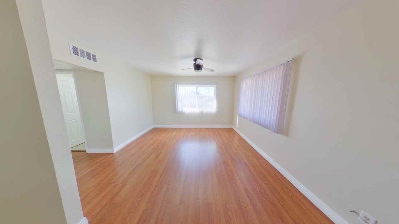 512 North Cir #4 - Photo 3 of 7