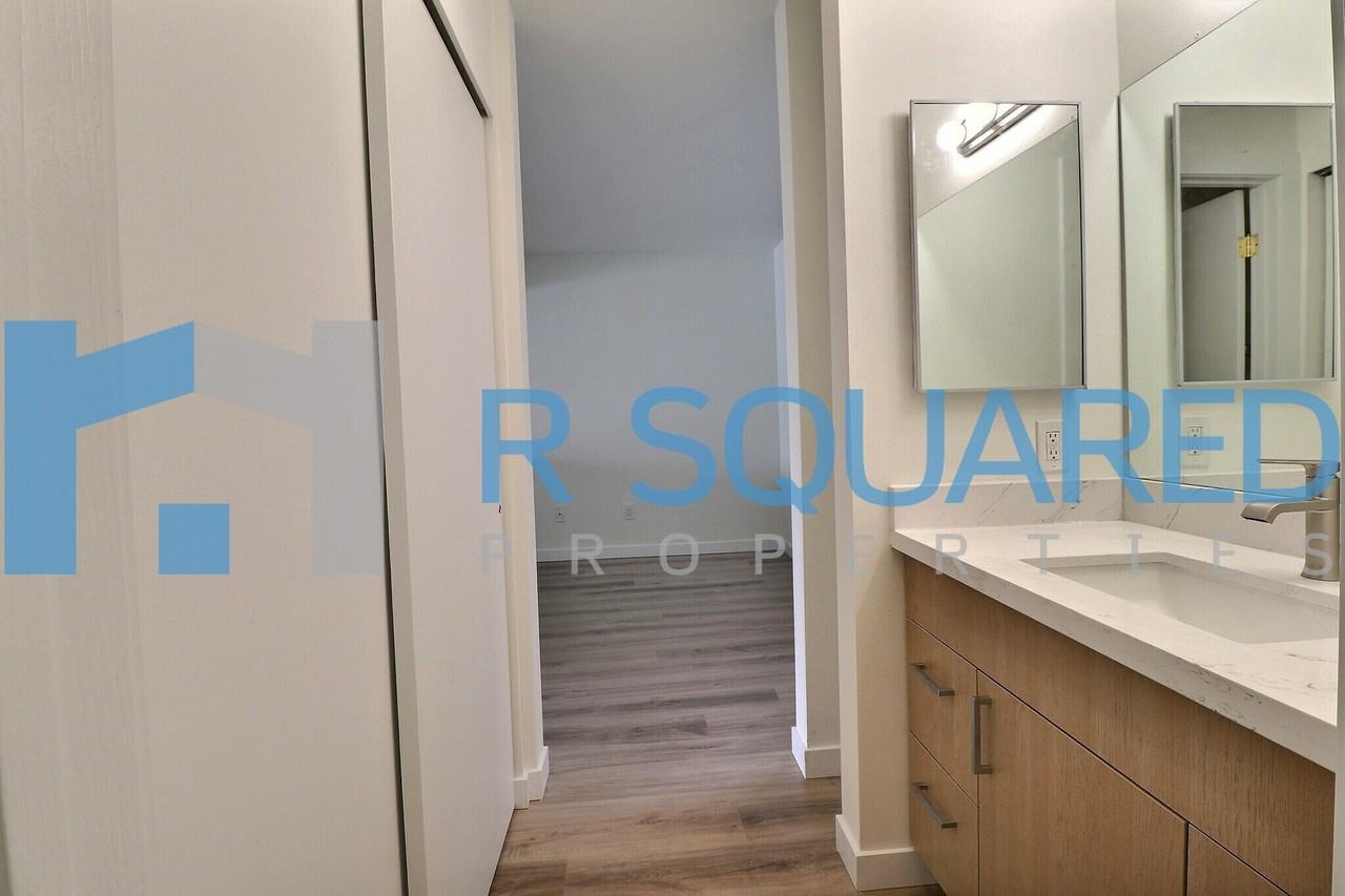 3910 Whitman Ave N #7 - Photo 6 of 23