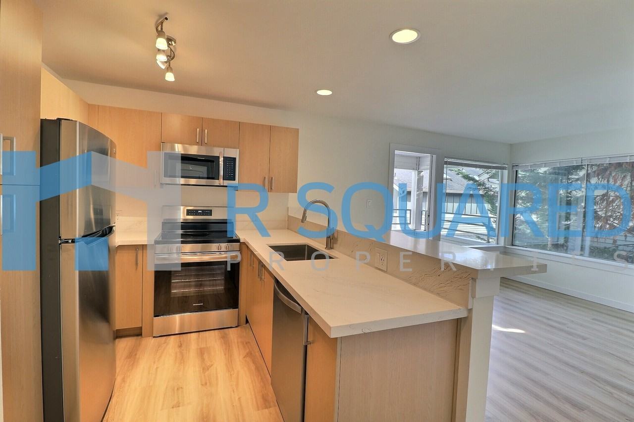 3910 Whitman Ave N #7 - Photo 7 of 23