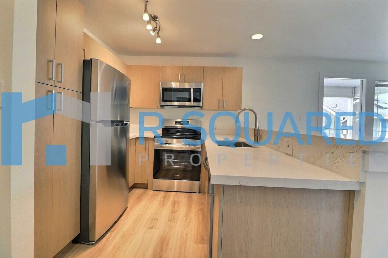 3910 Whitman Ave N #7 - Photo 3 of 23