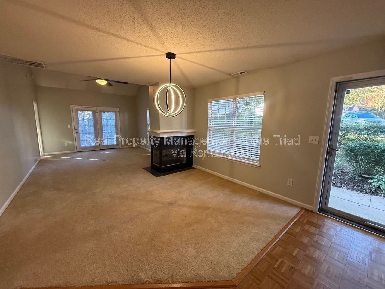 5065 Bartholomews Ln - Photo 2 of 18