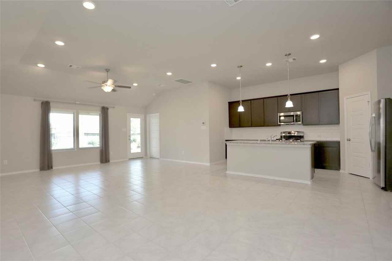 2123 Santa Ana Way - Photo 2 of 20
