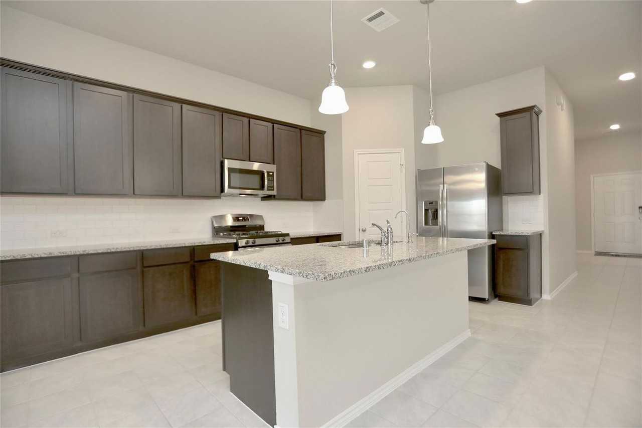 2123 Santa Ana Way - Photo 4 of 20