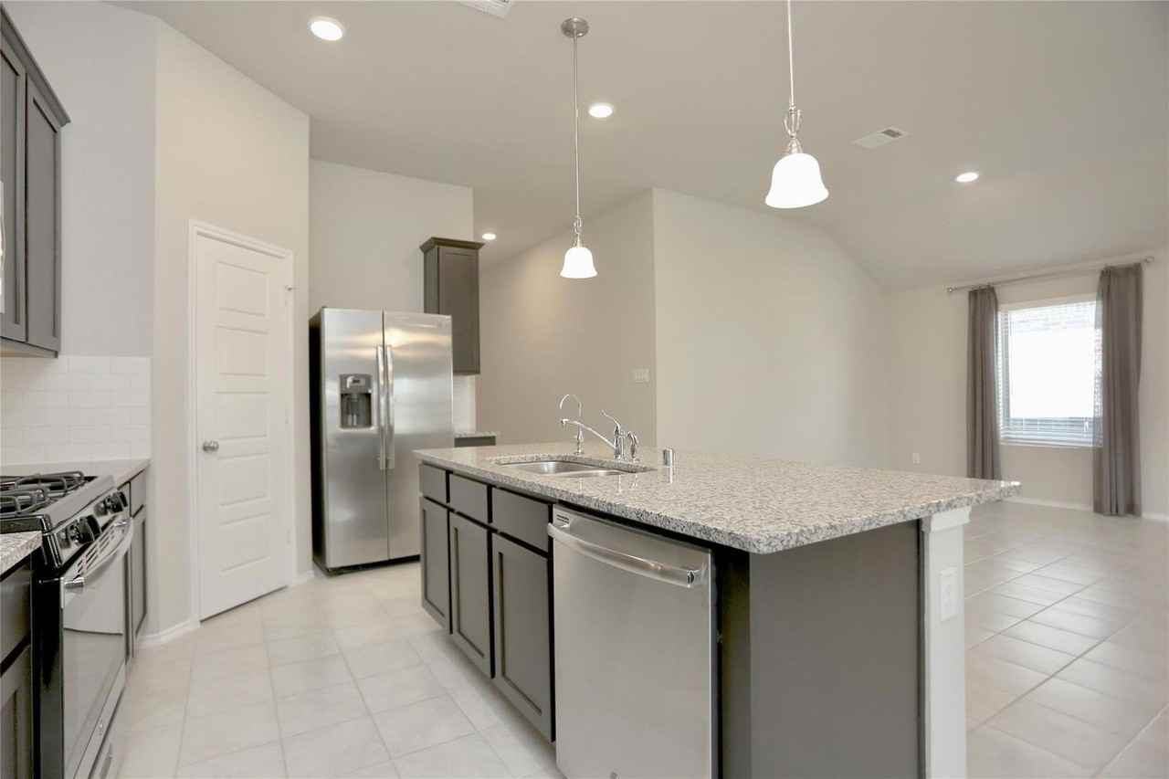 2123 Santa Ana Way - Photo 5 of 20