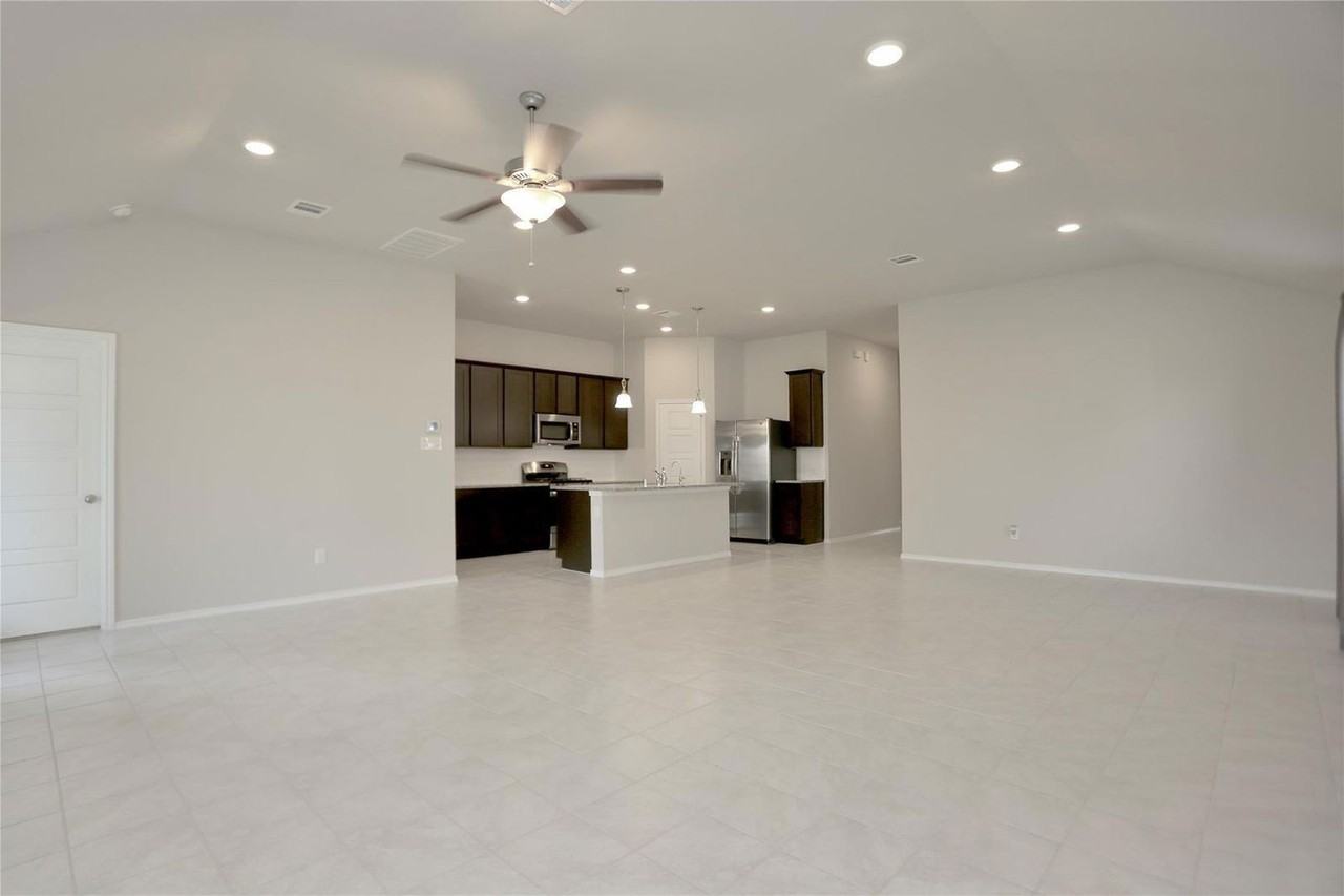 2123 Santa Ana Way - Photo 7 of 20