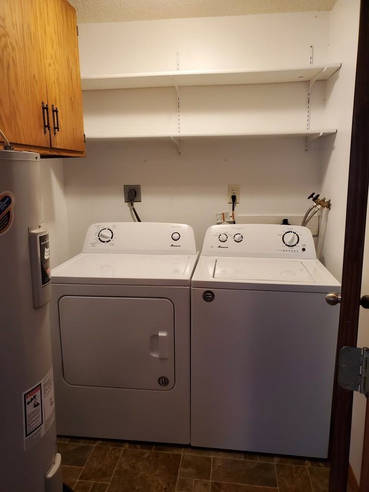 1219 1st Ave Se #1219 - Photo 2 of 10