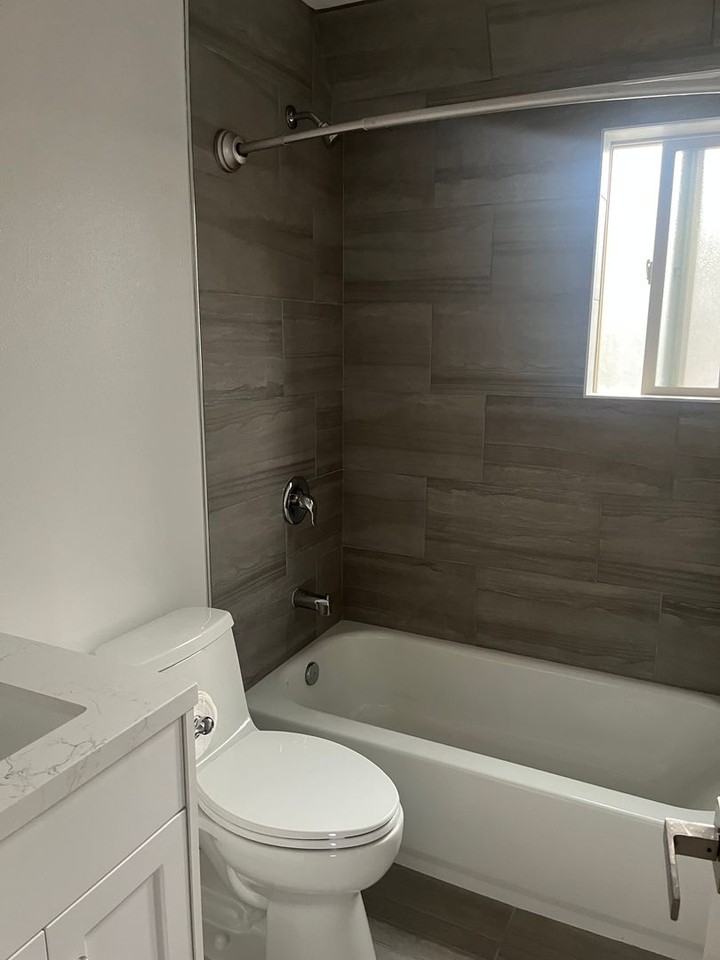 Torrance - Photo 3 of 11