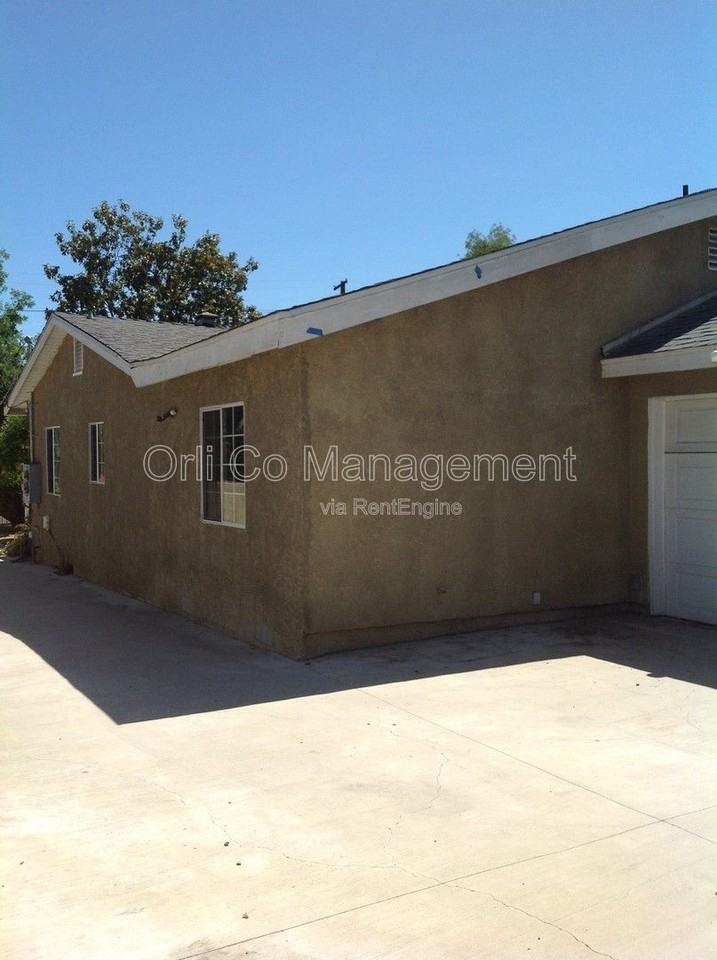 299 W Claremont St - Photo 2 of 10