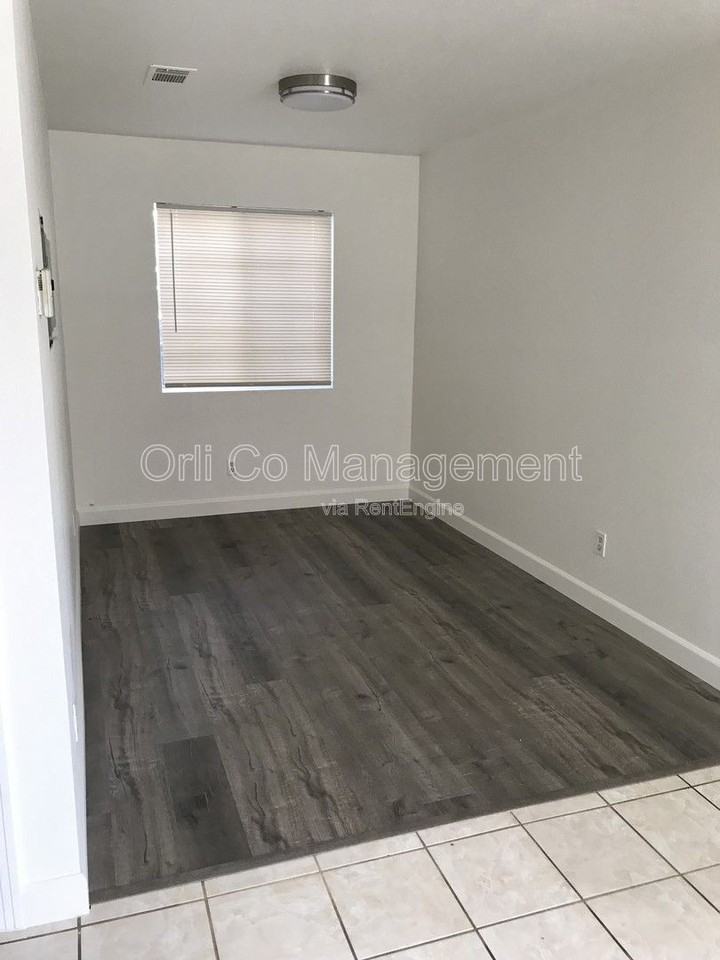 299 W Claremont St - Photo 6 of 10