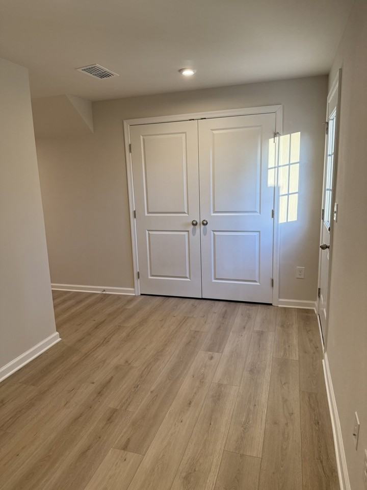 7212 Capstan Ter - Photo 3 of 12