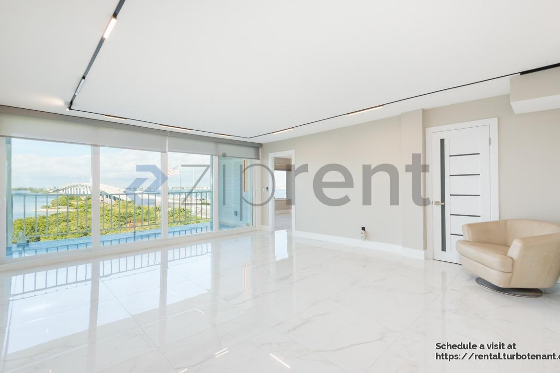 50 Harbor View Ln #32