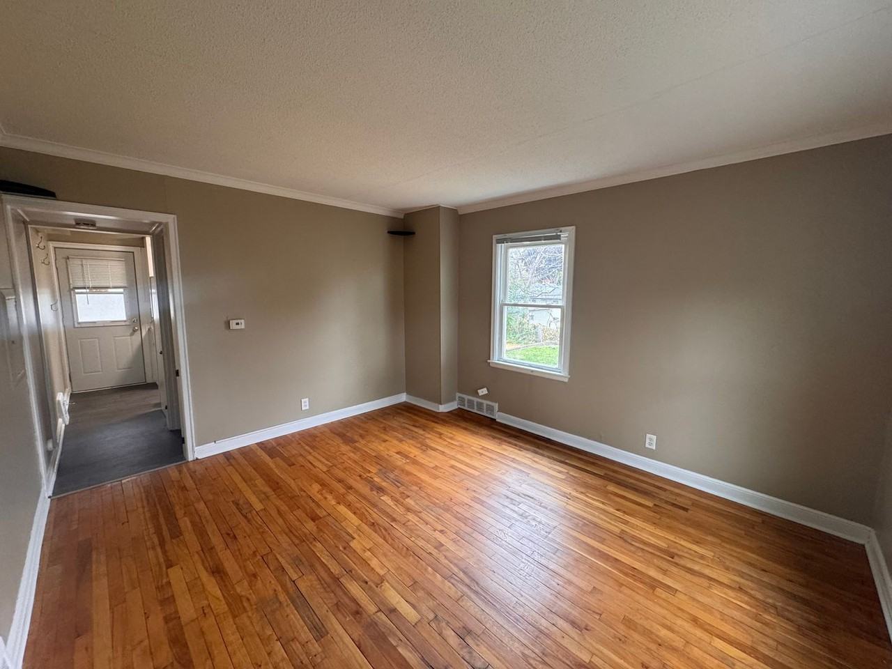 1643 5th St E - Photo 4 of 15