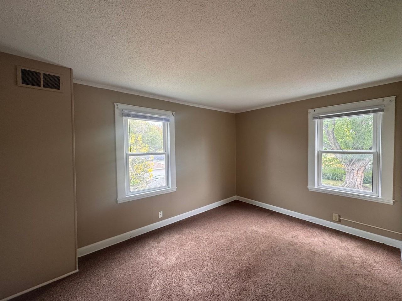 1643 5th St E - Photo 5 of 15