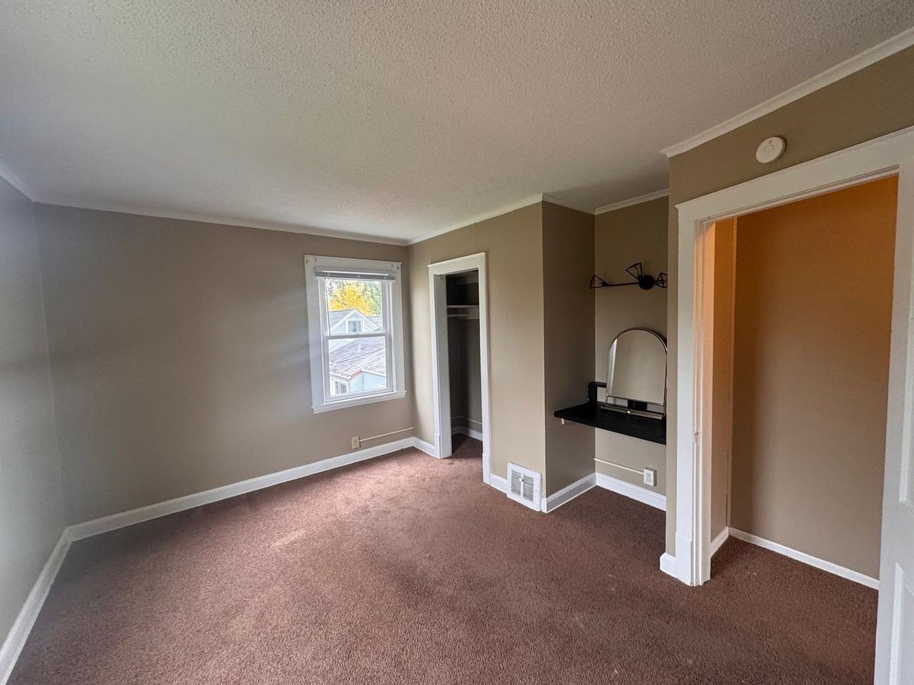 1643 5th St E - Photo 6 of 15