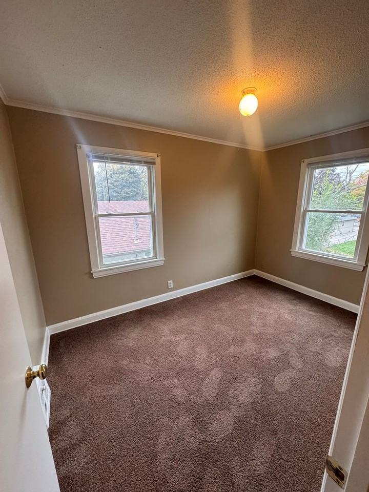 1643 5th St E - Photo 7 of 15