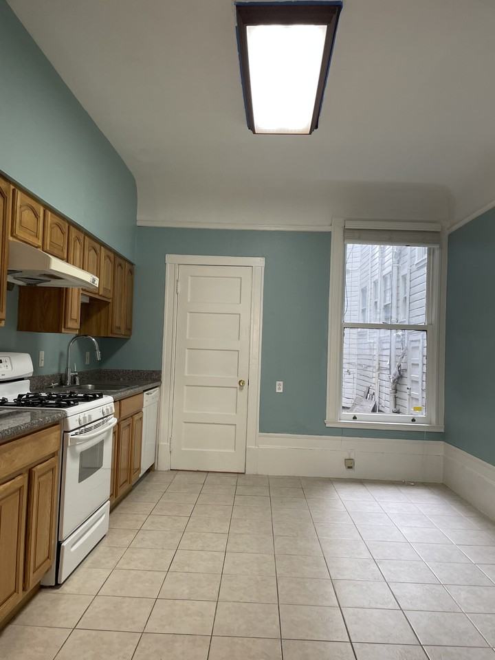 1729 Pine St #1 - Photo 2 of 6