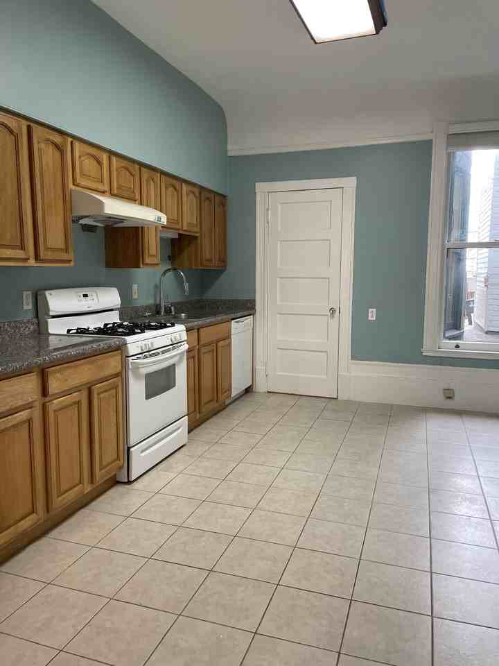 1729 Pine St #1 - Photo 5 of 6