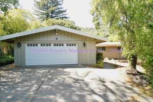 featured image of 1 Fawn Ln