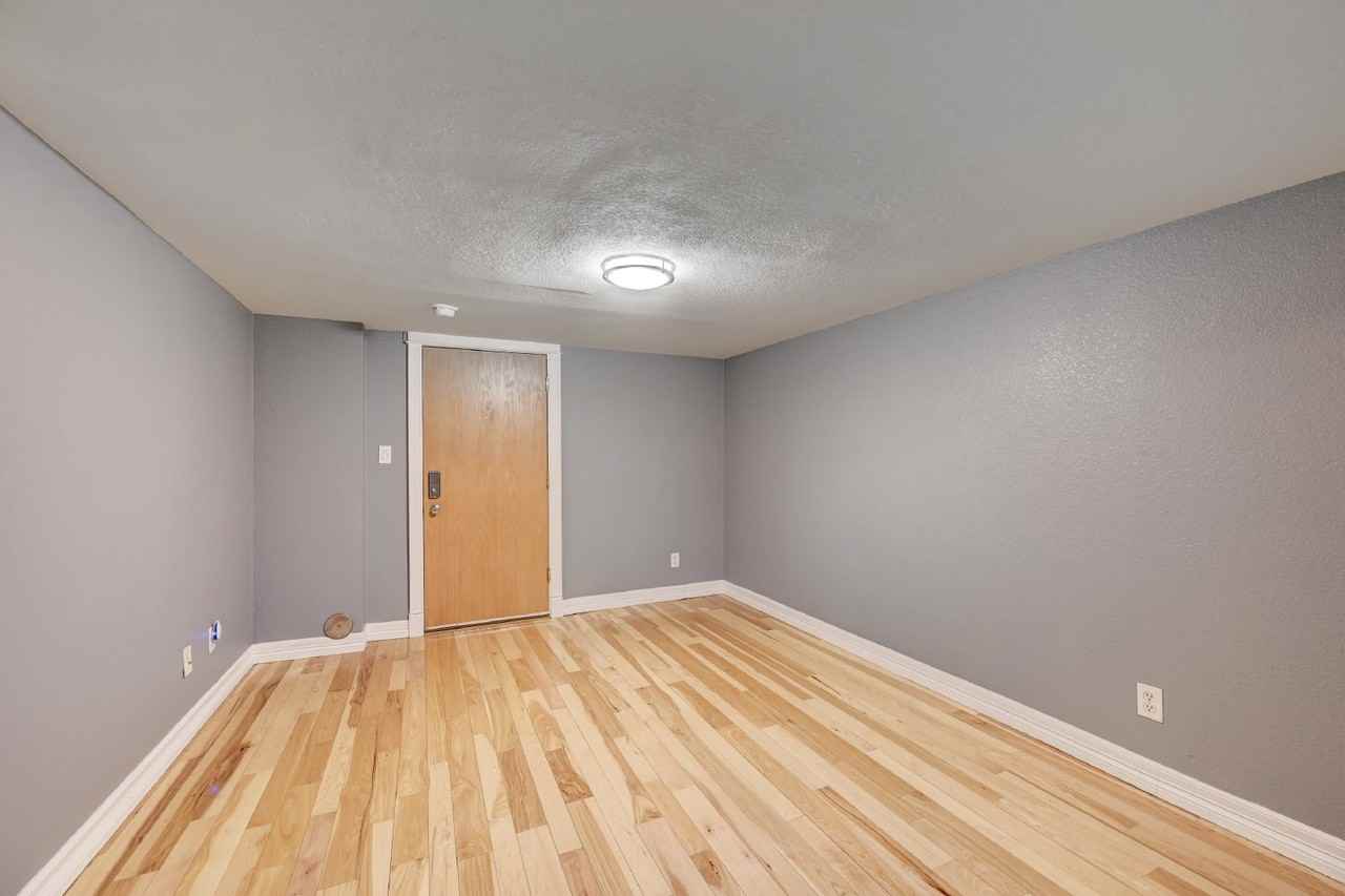 1650 Pearl Street - Photo 5 of 23