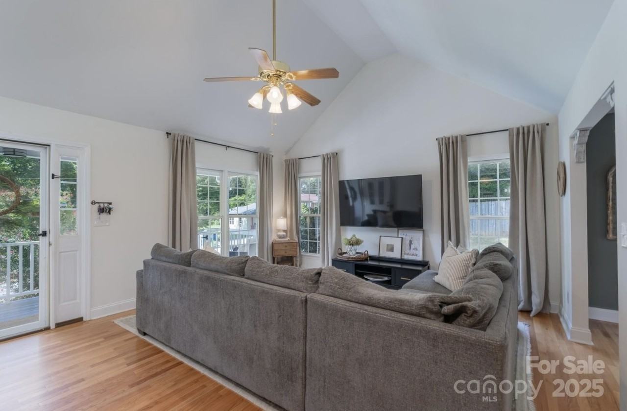 106 Lincoln St #NA - Photo 5 of 19