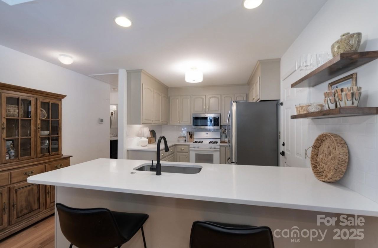 106 Lincoln St #NA - Photo 6 of 19