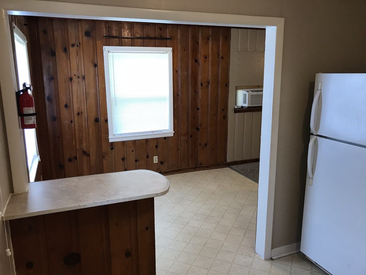 9 W Winthrop Ave #B - Photo 6 of 12