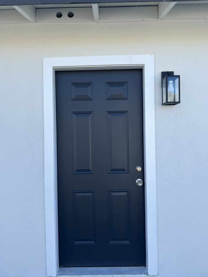 896 N J St #NA - Photo 2 of 9