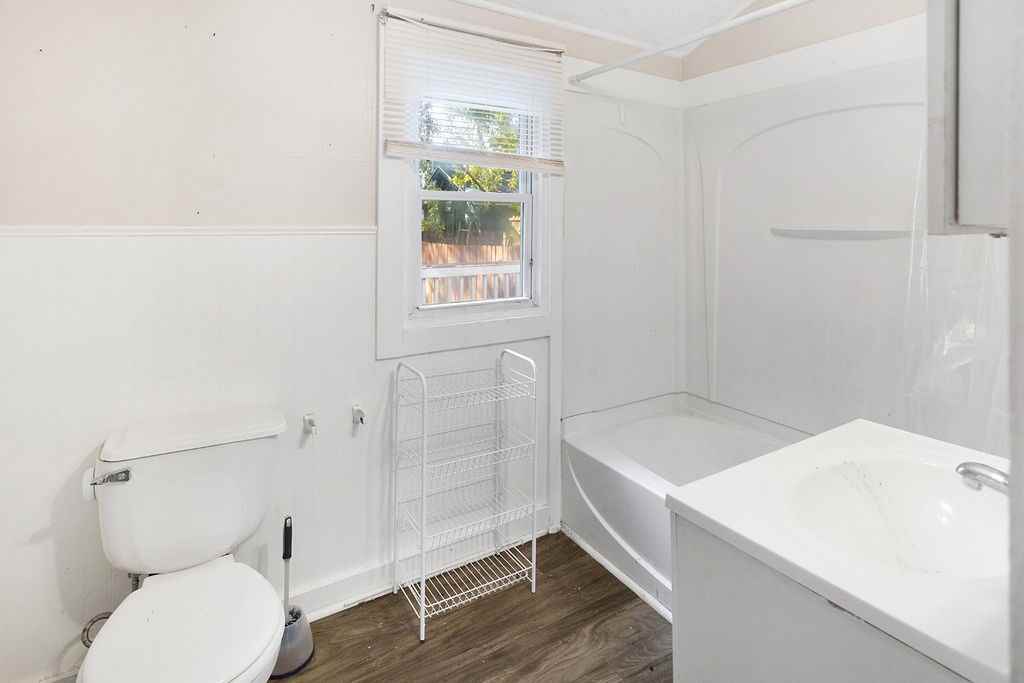 1440 E Oakland Ave - Photo 6 of 15