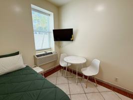 featured image of 2320 N Dixie Hwy