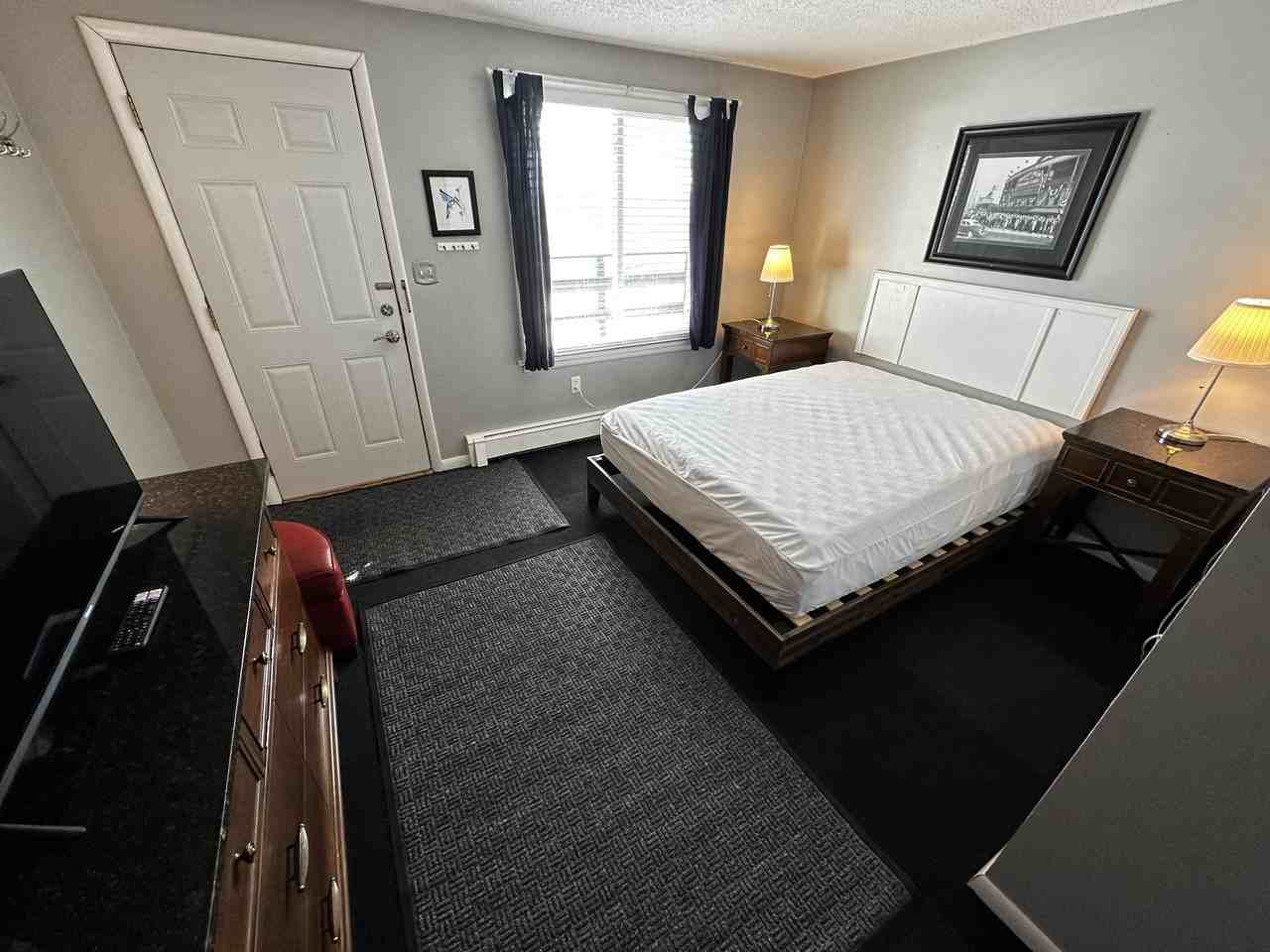 5133 N Shore Dr #15 - Photo 3 of 7