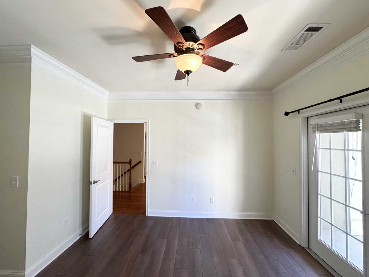 621 Perimeter Walk - Photo 6 of 23