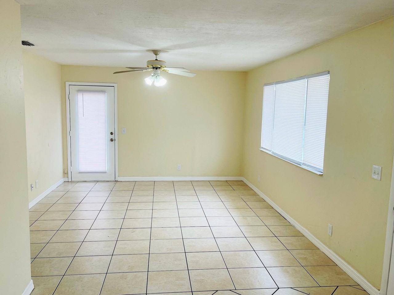 2710 Fern Palm Dr #2708 - Photo 3 of 23