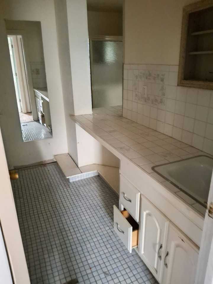 311 West 5th Street - Photo 5 of 14