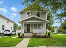 featured image of 3725 Leybourn Ave