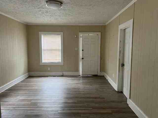 281 Jones Avenue - Photo 2 of 13