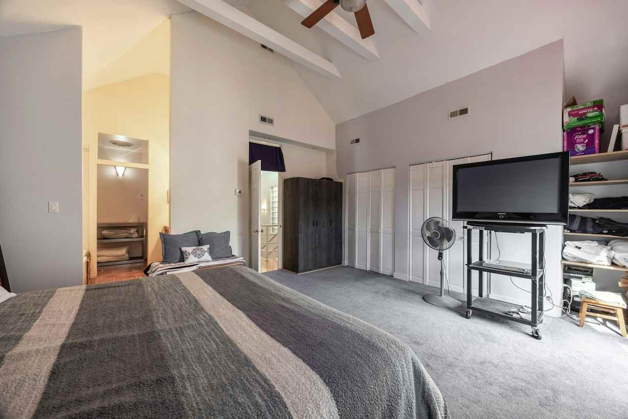 1723 North Wood Street, Unit 1 - Photo 5 of 42