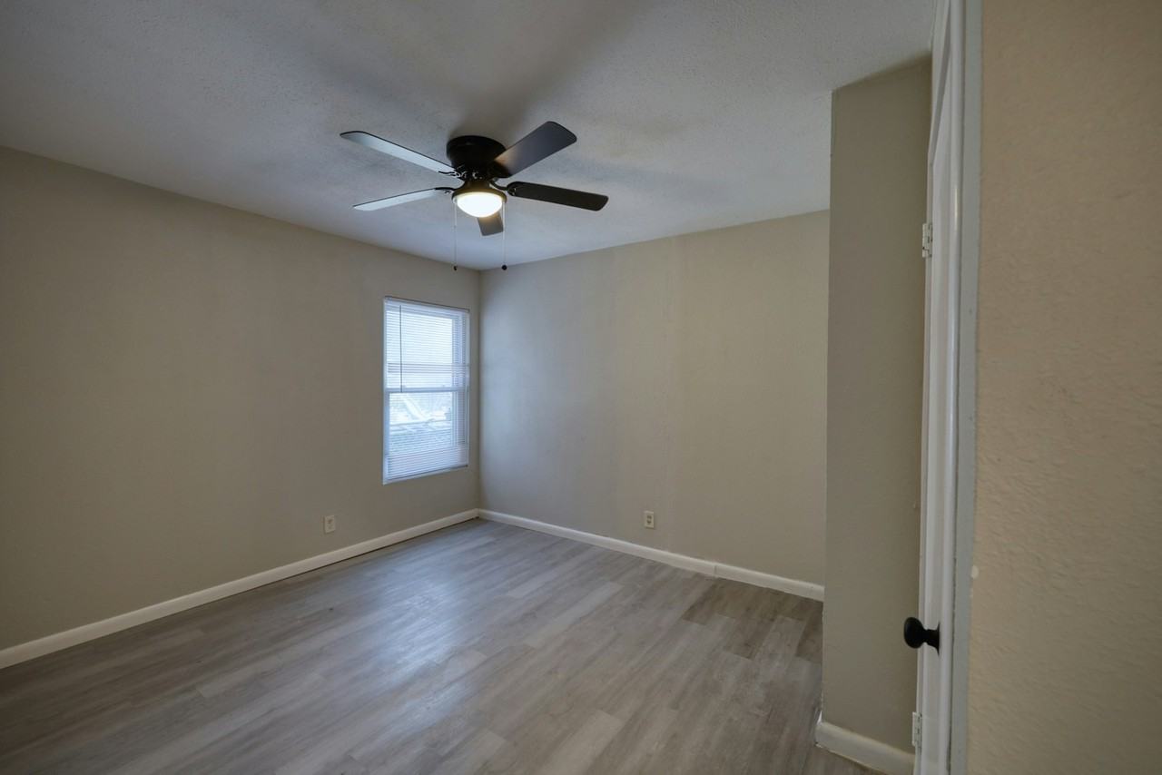 250 Arapahoe Drive, Unit 3B - Photo 4 of 7