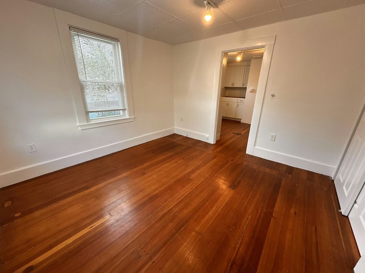 66 Friend Street, Unit 68 1st FLR left - Photo 6 of 7