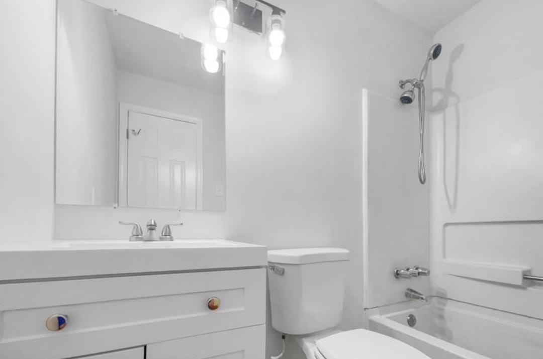 4913 Belmont Road - Photo 2 of 8