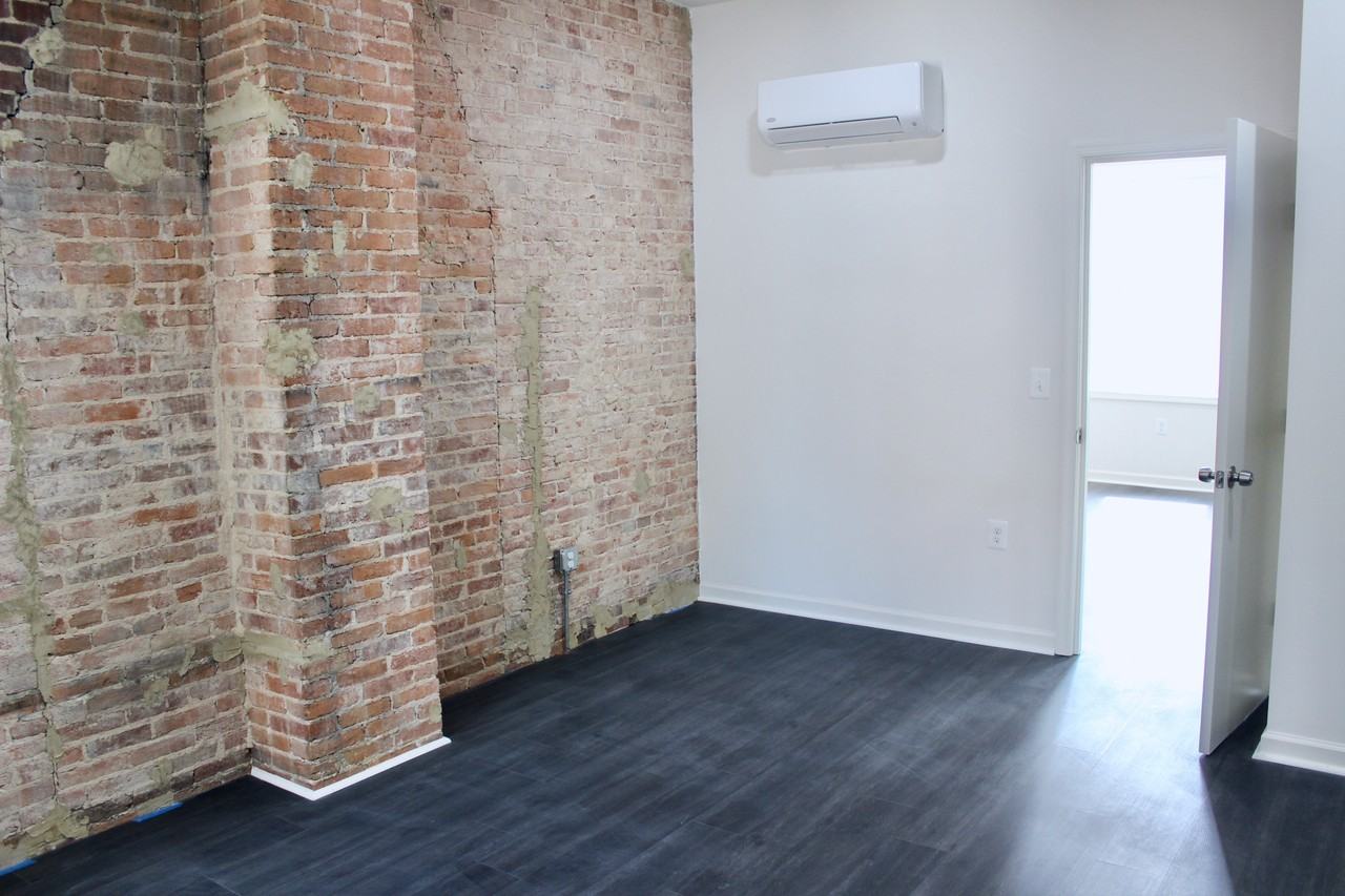 1015 North Charles Street #3F - Photo 4 of 8